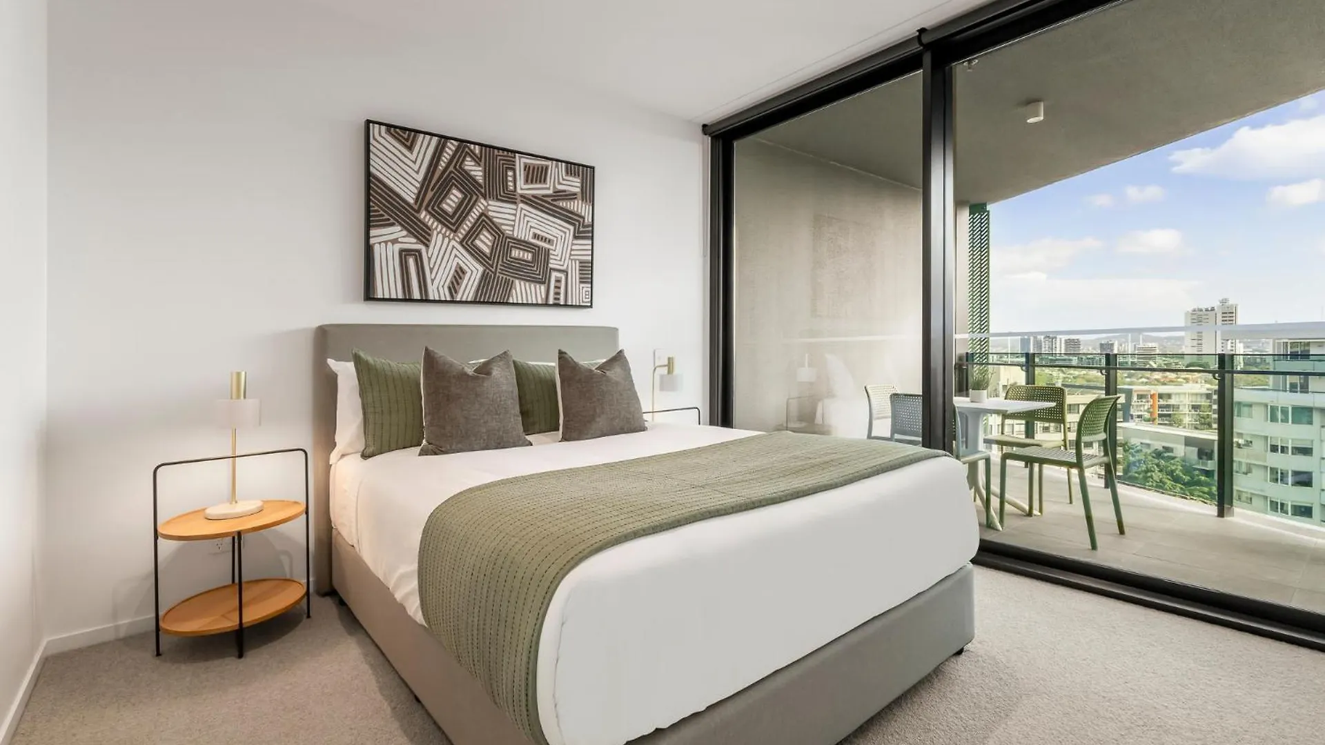 Kangaroo Point Apartment By Urban Rest Brisbane