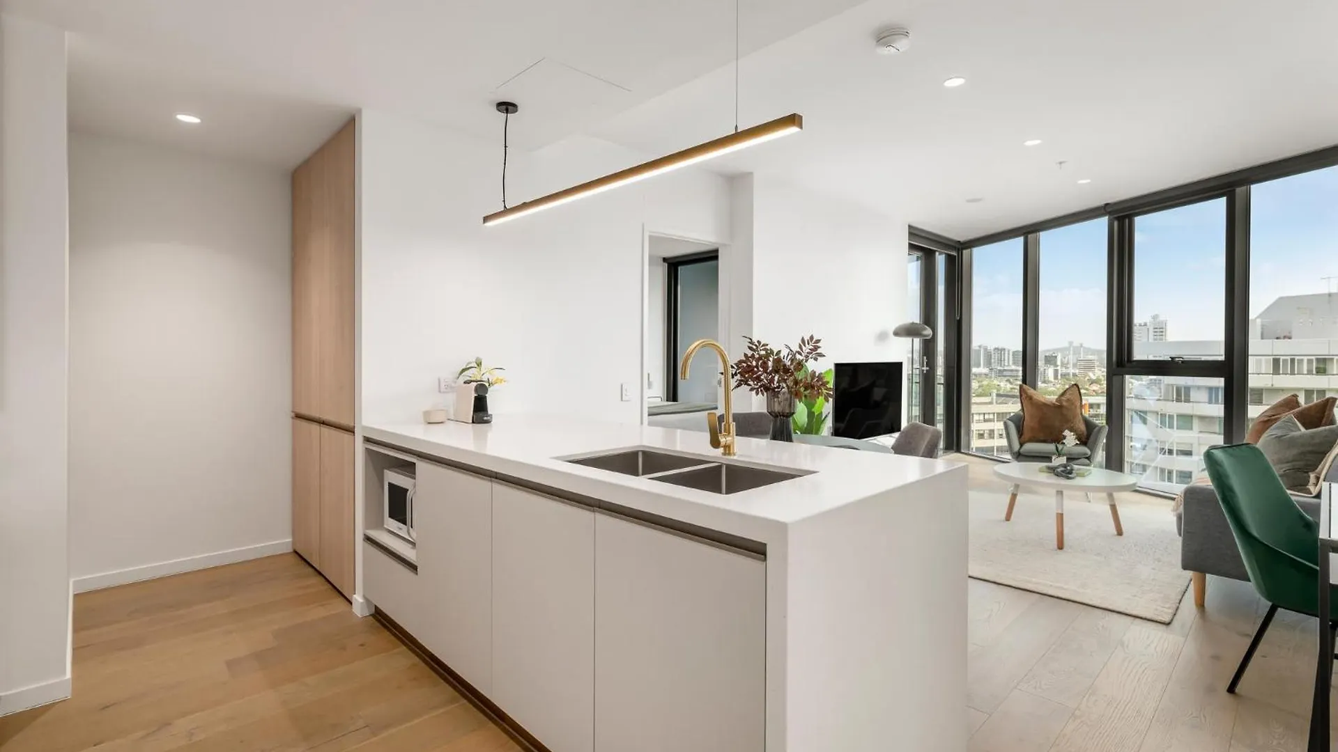 Kangaroo Point Apartment By Urban Rest Brisbane